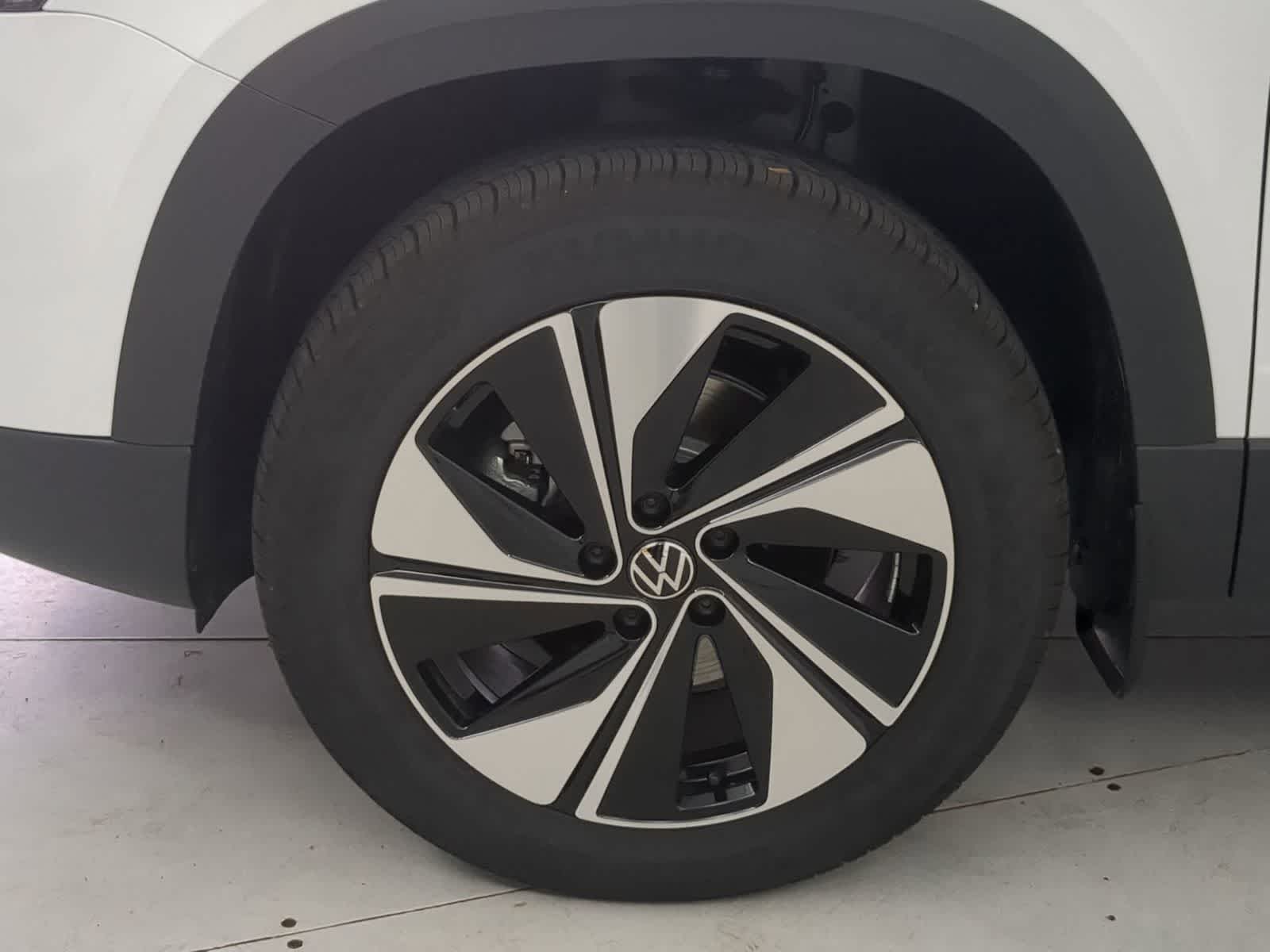 Thumbnail: 2025 Volkswagen Taos - 13