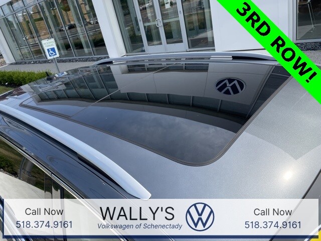 Used 2018 Volkswagen Tiguan SEL with VIN 3VV3B7AX5JM218544 for sale in Schenectady, NY