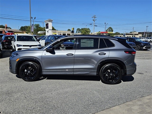 2025 Volkswagen Tiguan SE R-Line Black photo 2