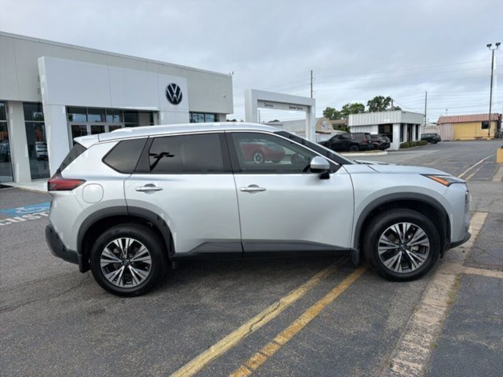 Used 2023 Nissan Rogue SV SUV