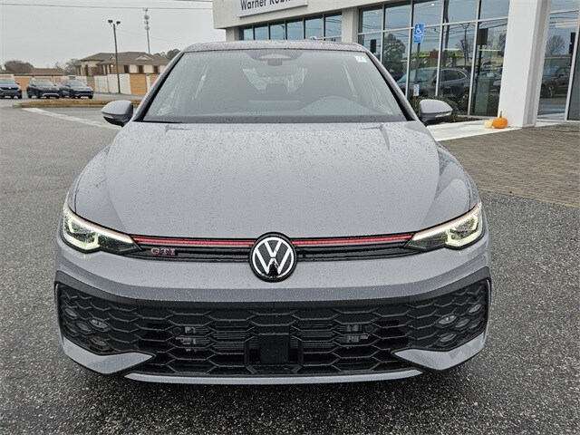 2026 Volkswagen Golf GTI SE photo 2