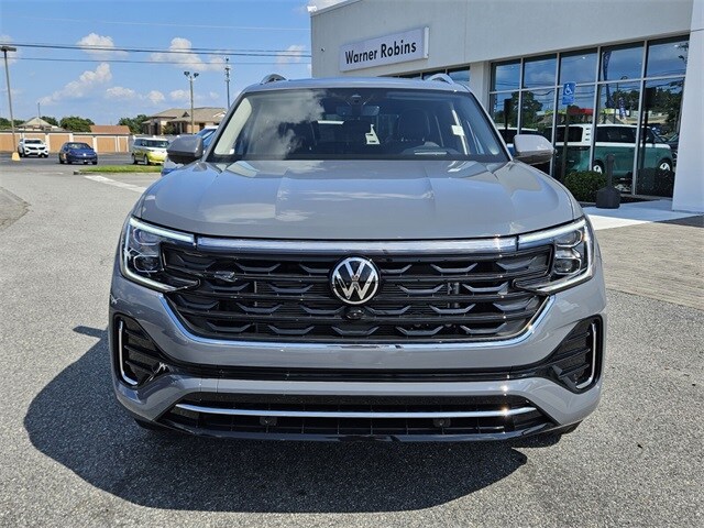 2026 Volkswagen Atlas SEL Premium R-Line photo 2