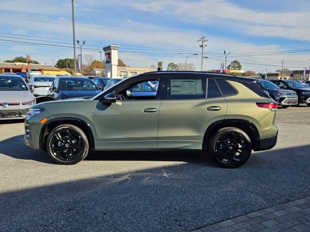 New 2026 Volkswagen Tiguan 2.0T SE R-Line Black SUV