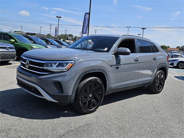2022 Volkswagen Atlas Cross Sport V6 SE Technology photo 2