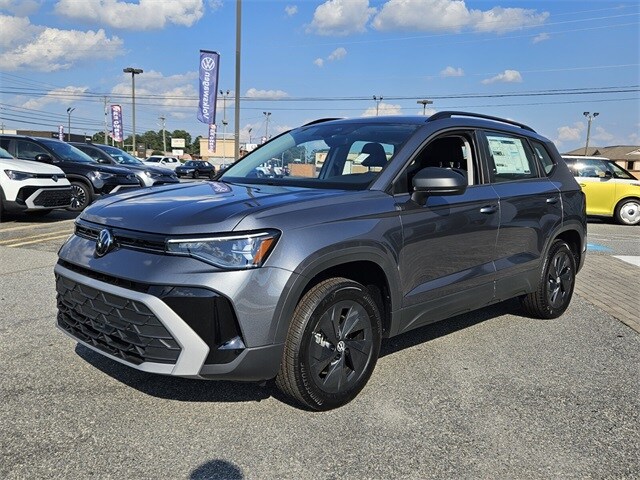 2025 Volkswagen Taos S photo 2