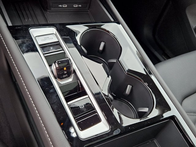 2026 Volkswagen Atlas SE w/Tech - Photo 24
