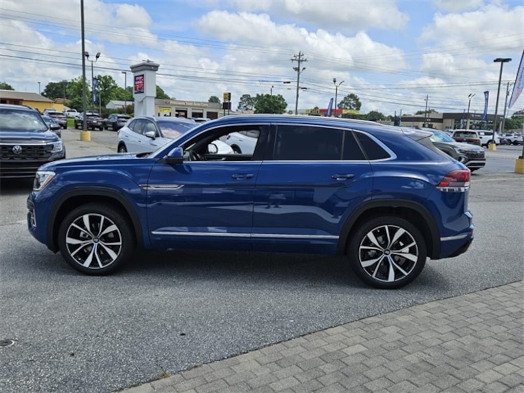 New 2025 Volkswagen Atlas Cross Sport 2.0T SEL Premium R-Line SUV