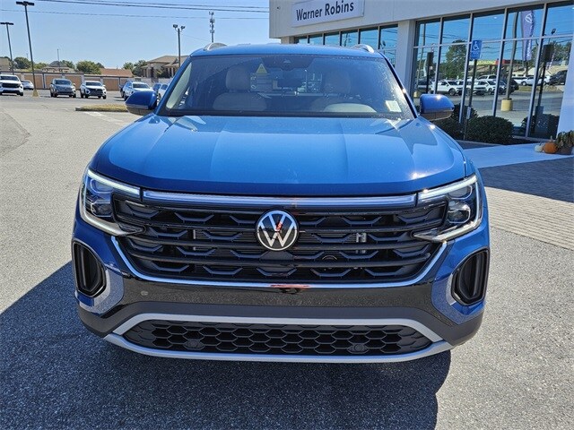 2026 Volkswagen Atlas Cross Sport SE photo 2