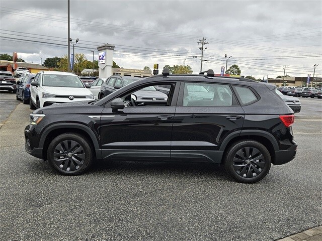 2022 Volkswagen Taos S photo 3