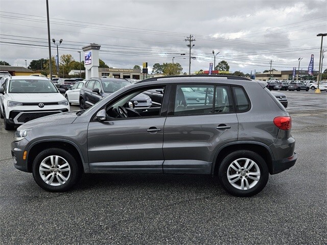 2016 Volkswagen Tiguan S photo 4