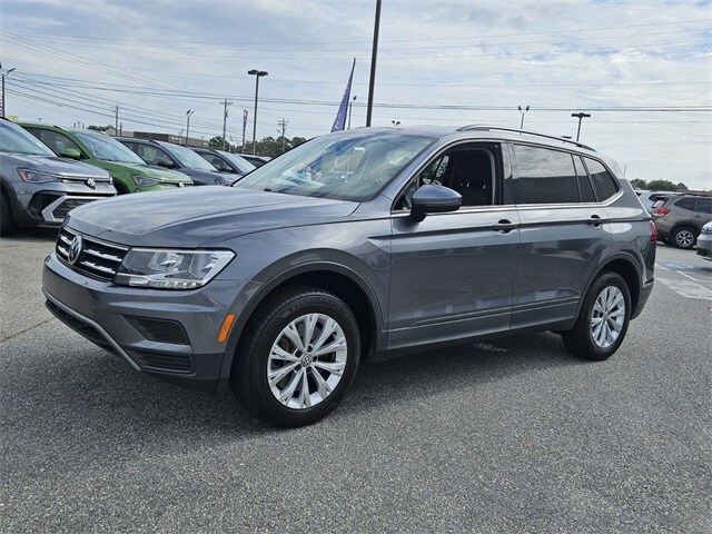 2020 Volkswagen Tiguan S photo 2