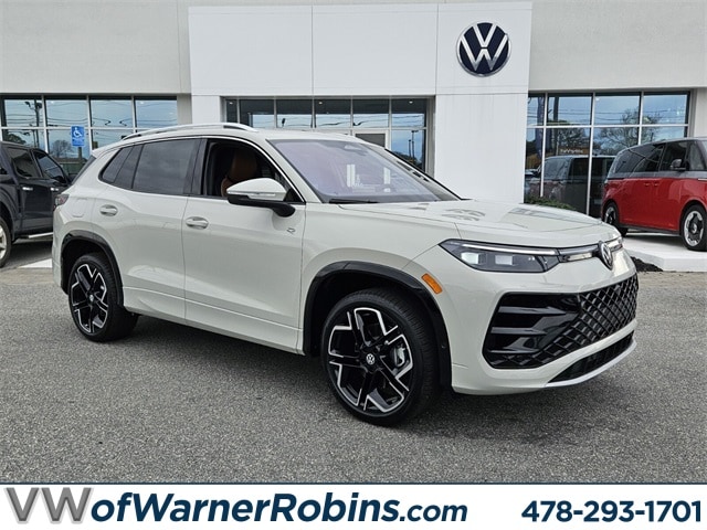 2026 Volkswagen Tiguan SEL R-LINE TURBO's photo