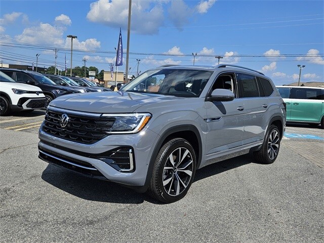 2026 Volkswagen Atlas SEL Premium R-Line photo 3