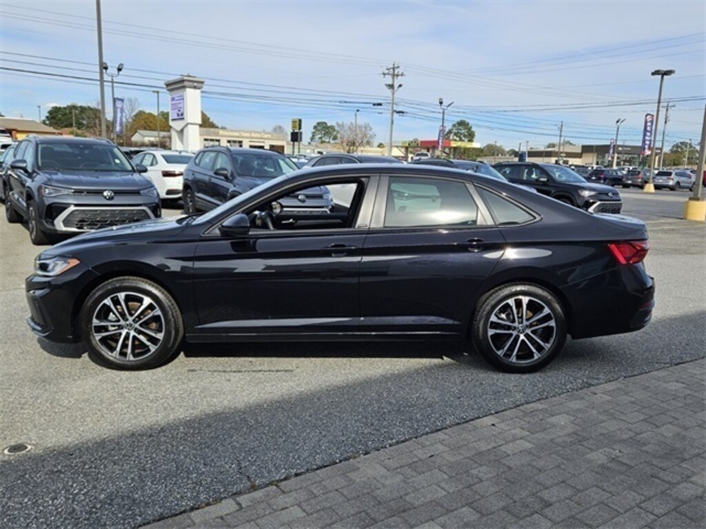 Used 2025 Volkswagen Jetta 1.5T Sport Sedan