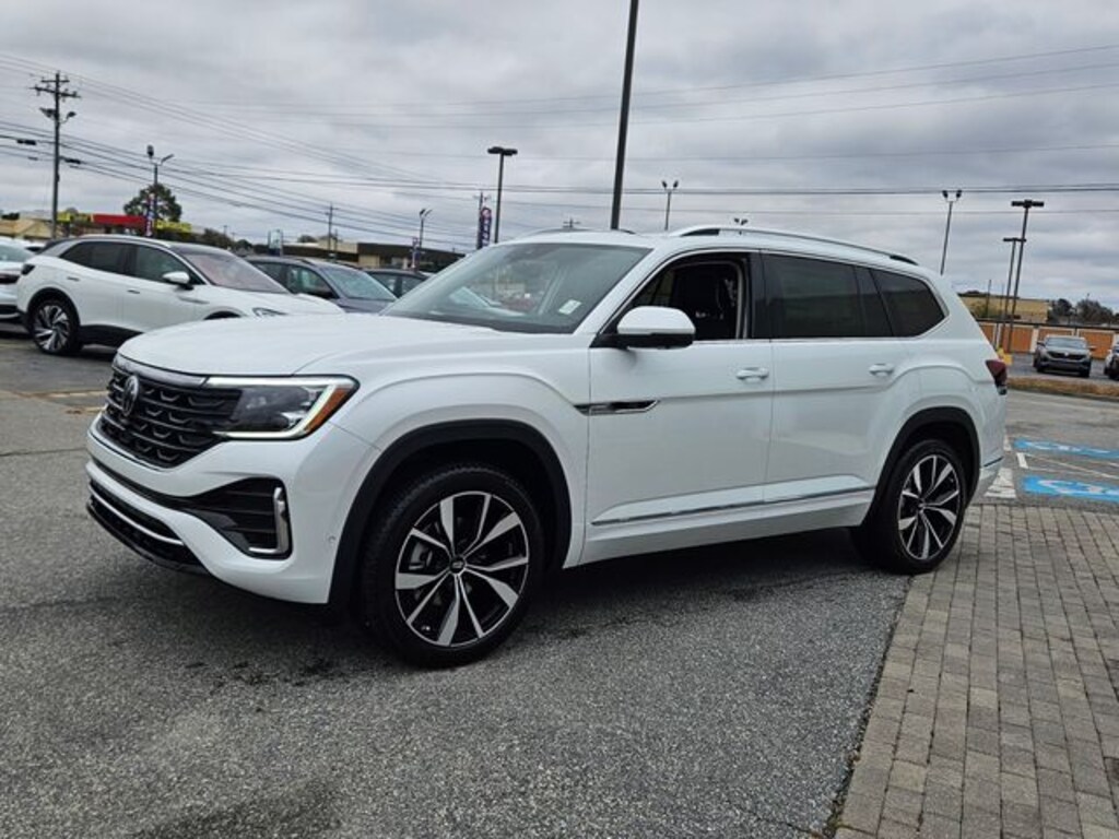 New 2026 Volkswagen Atlas 2.0T SEL Premium R-Line SUV