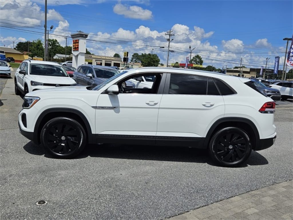 Certified 2024 Volkswagen Atlas Cross Sport 2.0T SE w/Technology SUV