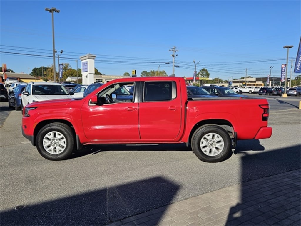 Used 2022 Nissan Frontier SV Truck Crew Cab