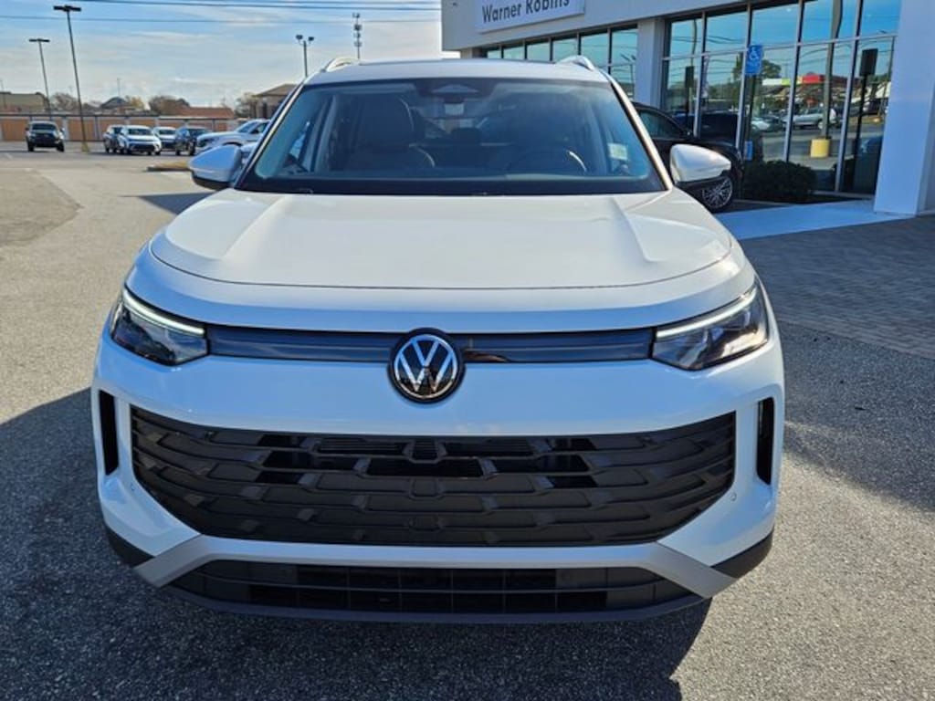 New 2026 Volkswagen Tiguan 2.0T SE SUV