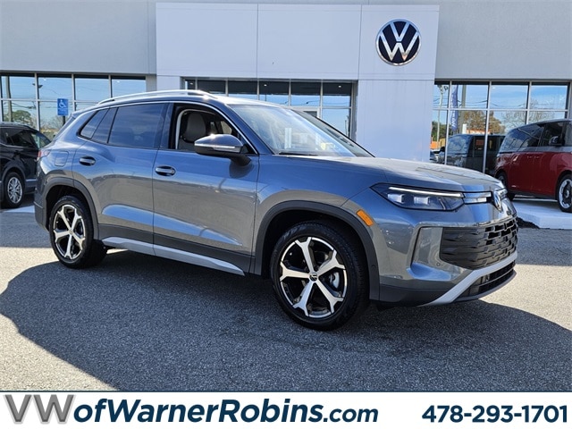 2026 Volkswagen Tiguan SE's photo