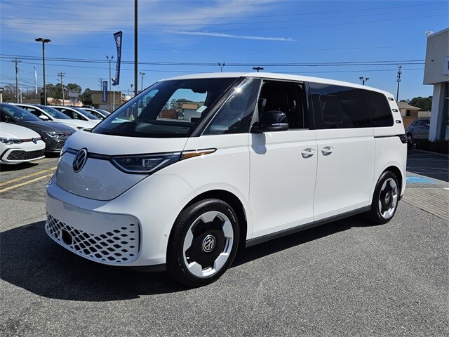 2025 Volkswagen ID. Buzz Pro S photo 3