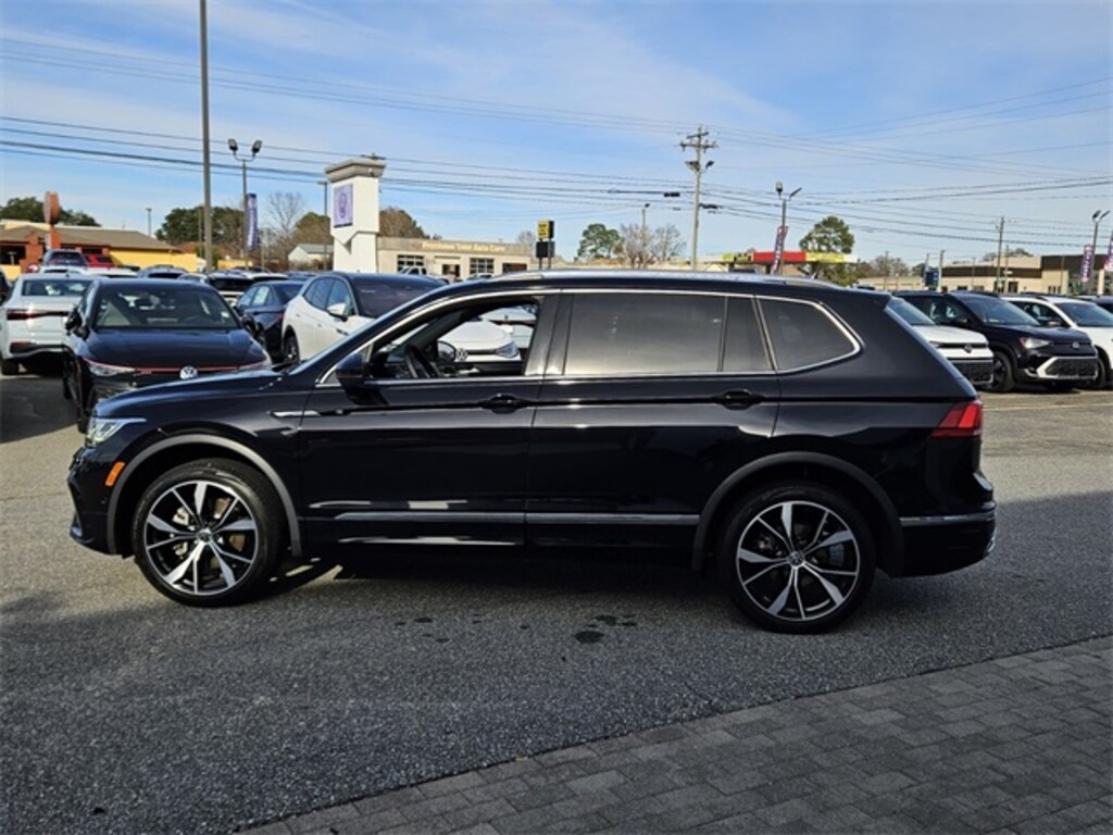 Used 2022 Volkswagen Tiguan 2.0T SEL R-Line SUV