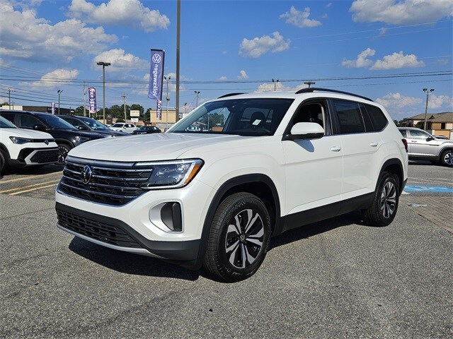2026 Volkswagen Atlas SE photo 3