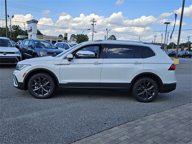 2023 Volkswagen Tiguan SE photo 4