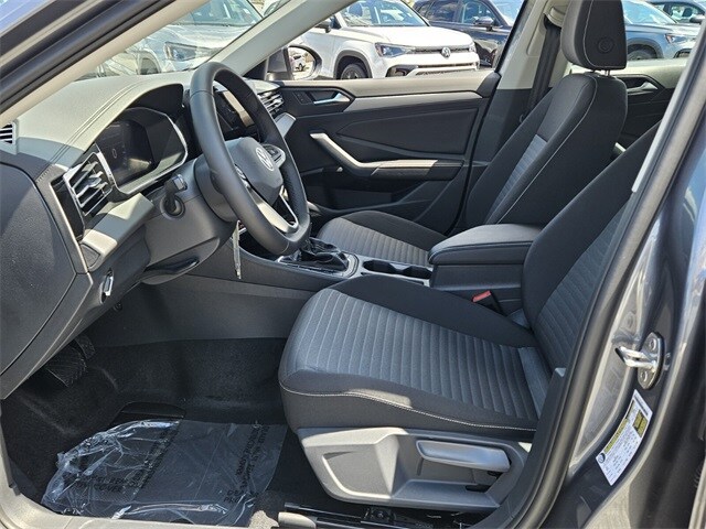 2025 Volkswagen Jetta 1.5T S photo 4