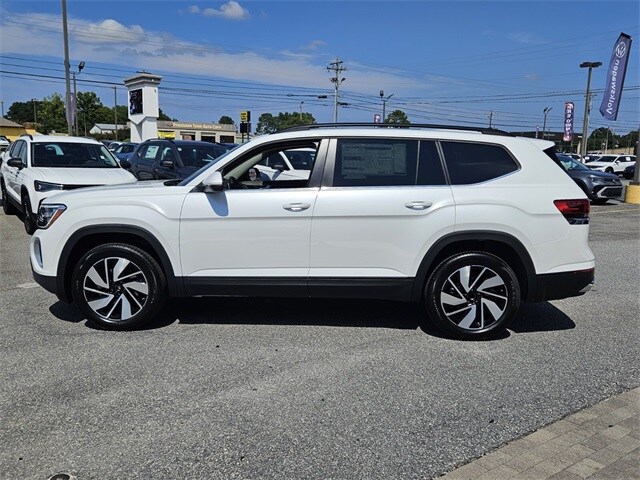 2026 Volkswagen Atlas SE photo 3