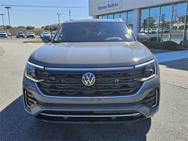 2026 Volkswagen Atlas Cross Sport SEL Premium R-Line photo 2