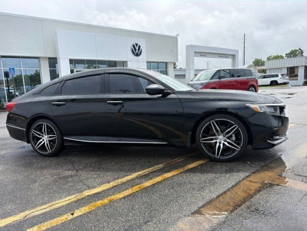 Used 2021 Honda Accord Touring 2.0T Sedan