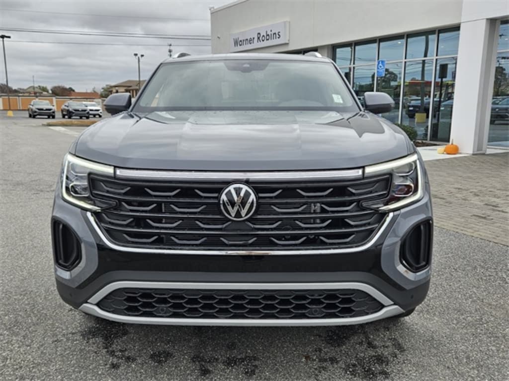 New 2026 Volkswagen Atlas Cross Sport 2.0T SE w/Technology SUV