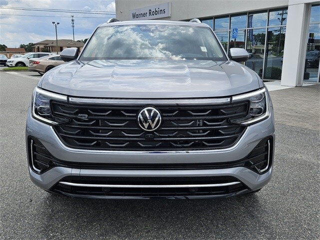 2026 Volkswagen Atlas SEL Premium R-Line photo 2