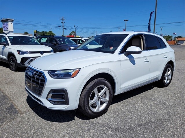 2021 Audi Q5 45 Premium photo 2