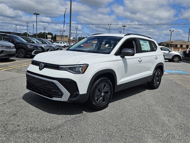 2025 Volkswagen Taos S photo 2