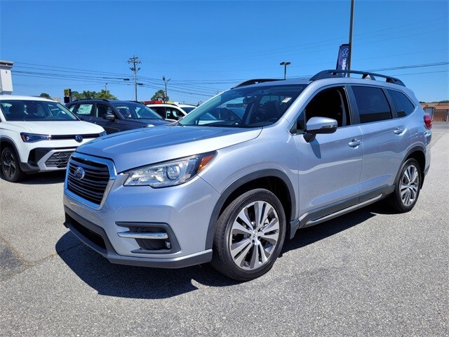 2022 Subaru Ascent Limited photo 3
