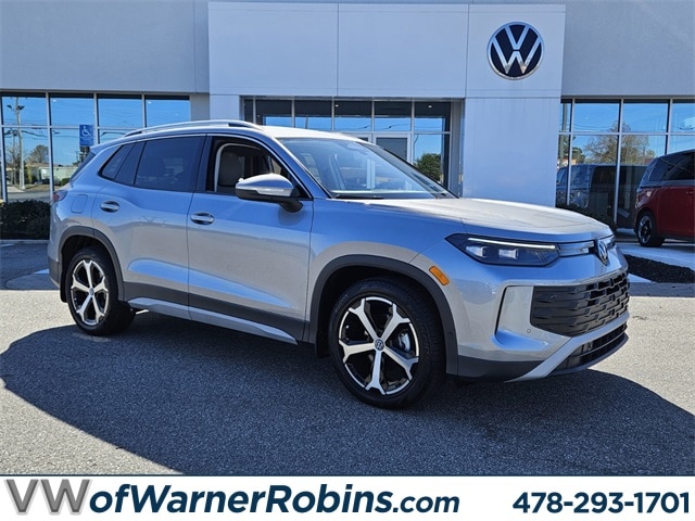 2026 Volkswagen Tiguan SE's photo