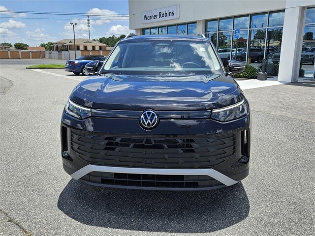 2025 Volkswagen Tiguan S photo 2
