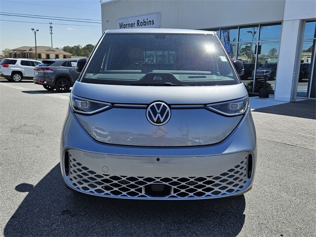2025 Volkswagen ID. Buzz Pro Plus photo 2