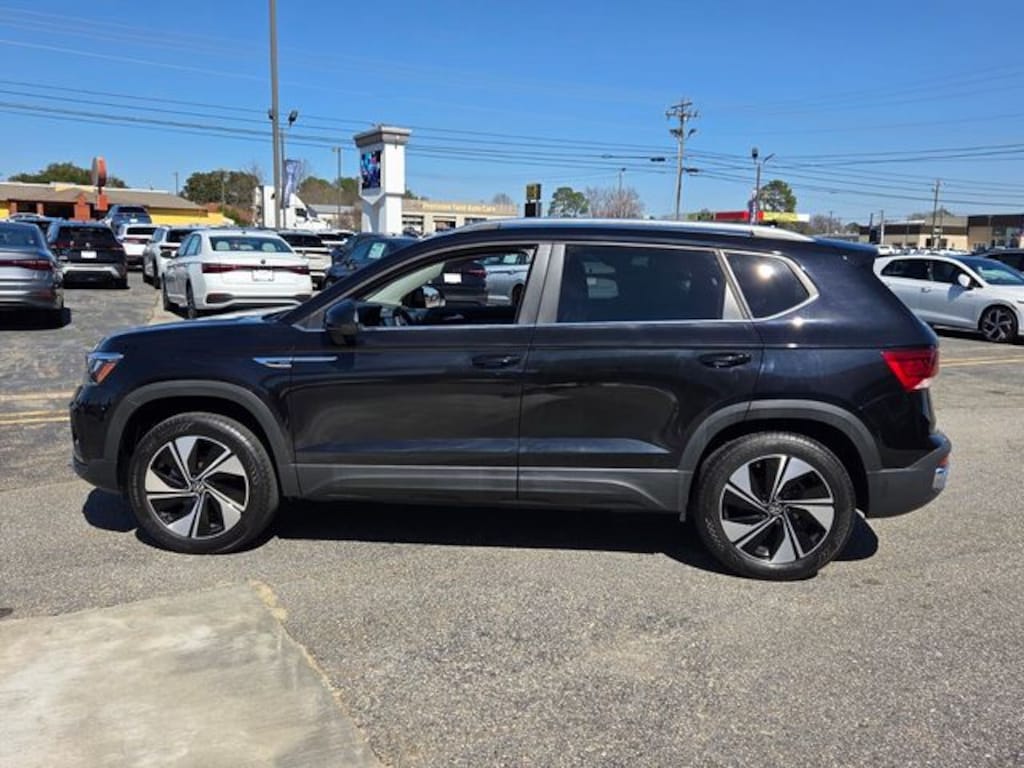 Used 2024 Volkswagen Taos 1.5T SE SUV