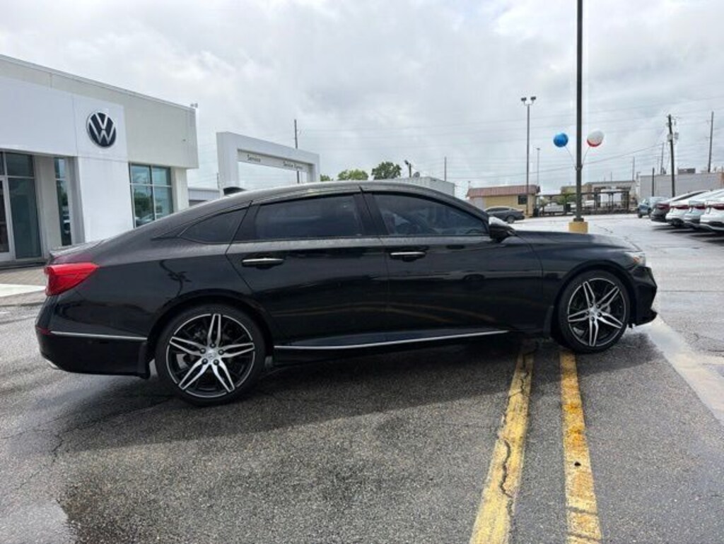 Used 2021 Honda Accord Touring 2.0T Sedan