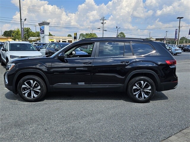 2026 Volkswagen Atlas SE photo 4