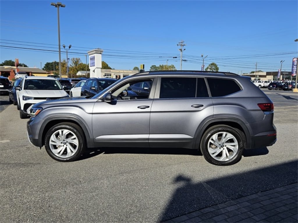 Used 2022 Volkswagen Atlas 3.6L V6 SE w/Technology SUV