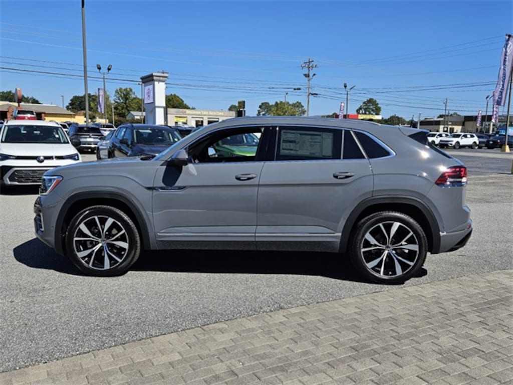 New 2026 Volkswagen Atlas Cross Sport 2.0T SEL Premium R-Line SUV
