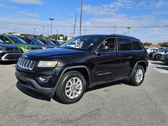 2016 Jeep Grand Cherokee Laredo photo 3