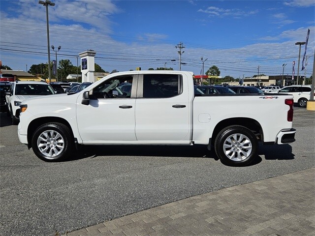 2023 Chevrolet Silverado 1500 Custom photo 4