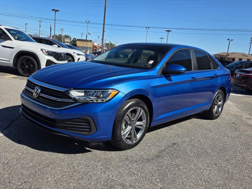 Used 2024 Volkswagen Jetta 1.5T SE Sedan