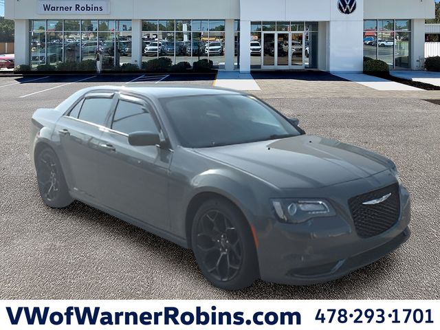 Bright White 2019 Chrysler 300 Sedan Rear-Wheel Drive 8-Speed Automatic