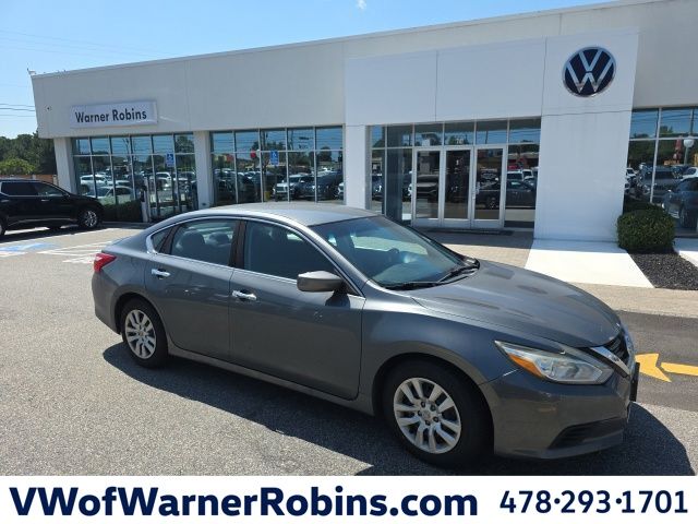Gray (Gun Metallic) 2017 Nissan Altima Sedan Front-Wheel Drive Continuously Variable Transmission