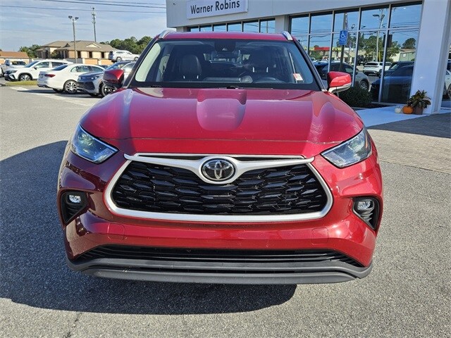 2023 Toyota Highlander XLE photo 2